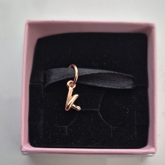 Pandora Rose Gold 'K' Letter Charm - Picture 4 of 16